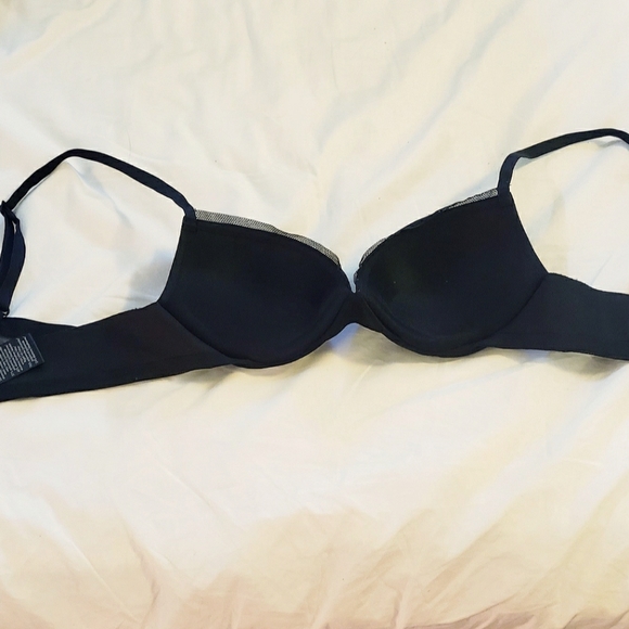 Calvin Klein Padded Push-Up Bra - Black - 32A - Picture 3 of 7